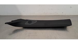 Gebruikte Stijl links-voor Opel Astra L (F3/FB/FM/FP) 1.6 GSe Plug-in Hybrid Turbo 16V Prijs € 48,40 Inclusief btw aangeboden door Autohandel Didier