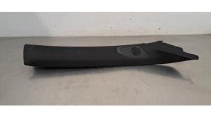 Gebruikte Stijl rechts-voor Opel Astra L (F3/FB/FM/FP) 1.6 GSe Plug-in Hybrid Turbo 16V Prijs € 48,40 Inclusief btw aangeboden door Autohandel Didier