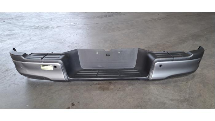 Parachoques trasero Toyota Hilux