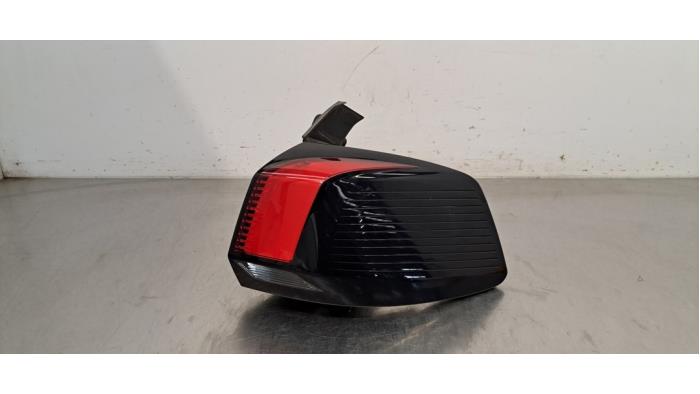 Lampa spate dreaptă Peugeot 5008