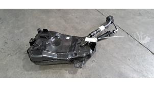 Gebruikte Tank adblue Volkswagen Golf VIII (CD1) 2.0 TDI BlueMotion 16V Prijs € 665,50 Inclusief btw aangeboden door Autohandel Didier