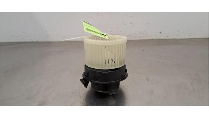 Kachel Ventilatiemotor Peugeot 2008