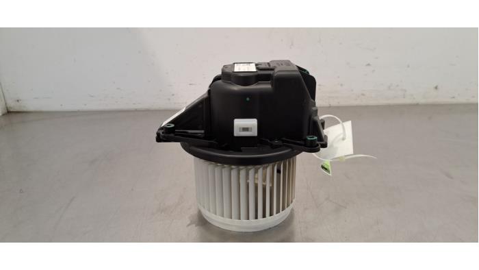 Kachel Ventilatiemotor Peugeot 3008