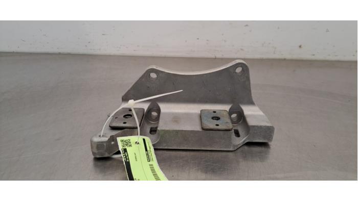 Getriebe Halterung Peugeot 2008