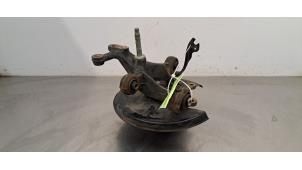 Gebruikte Fusee rechts-achter Toyota C-HR (X1,X5) 1.8 16V Hybrid Prijs € 163,35 Inclusief btw aangeboden door Autohandel Didier