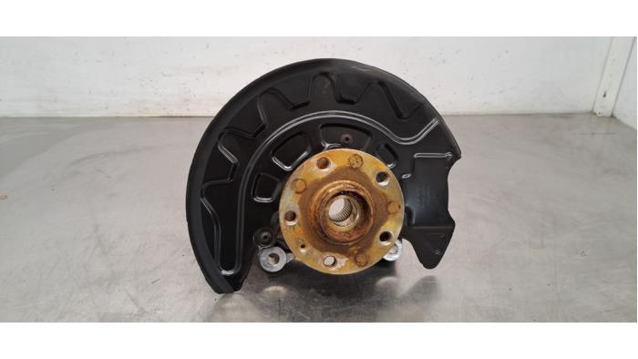 Fusee links-voor Audi Q3