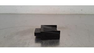 Gebruikte Brandstofpomp module Audi Q3 (F3B) 2.0 35 TDI 16V Prijs € 36,30 Inclusief btw aangeboden door Autohandel Didier