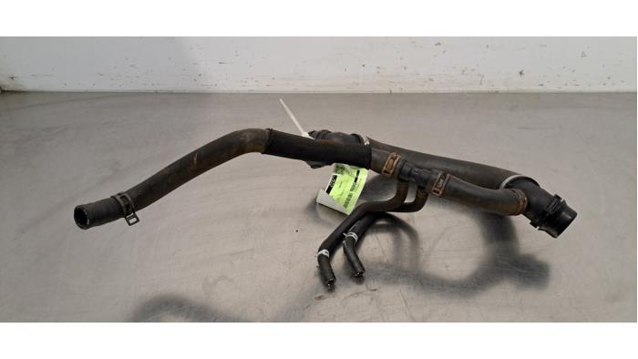 Radiator hose Mercedes C-Klasse