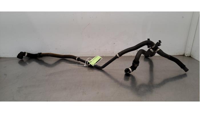 Radiator hose Mercedes C-Klasse