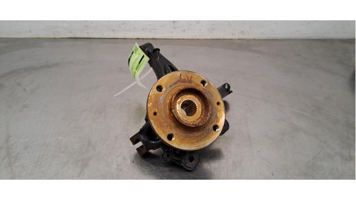 Fusee links-voor Citroen C4