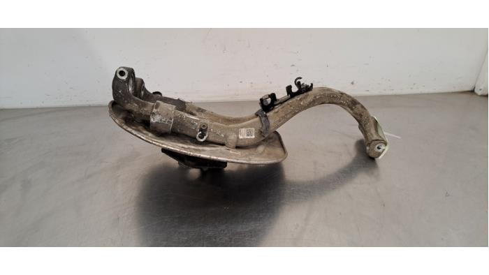 Fusee links-voor Audi A4