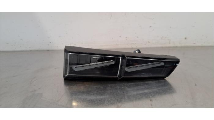 Luz trasera derecha Peugeot 408