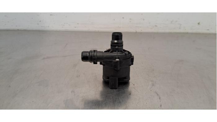 Extra waterpomp Peugeot 408