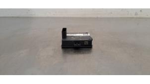 Gebruikte Radar sensor Peugeot 308 (F3/FB/FH/FM/FP) e-308 54 kWh Prijs € 90,75 Inclusief btw aangeboden door Autohandel Didier