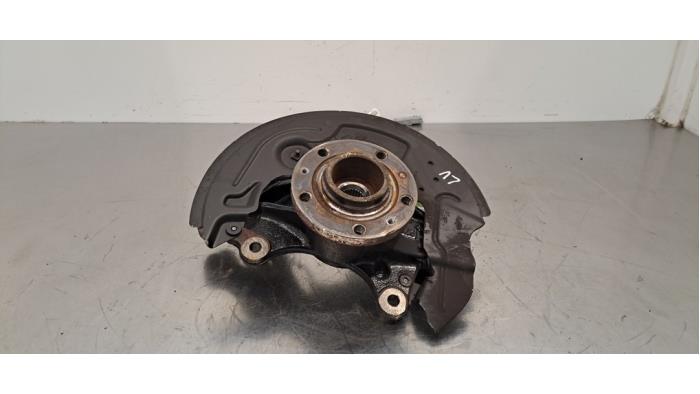 Fusee links-voor Peugeot 408