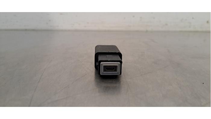 USB-Stecker Citroen DS4