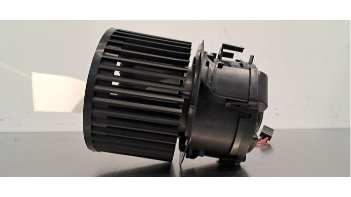 Kachel Ventilatiemotor Peugeot 308