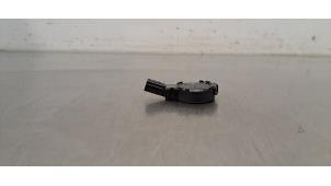 Gebruikte Sensor regen Peugeot 308 SW (F4/FC/FN/FR) 1.6 16V HYbrid 180 e-EAT8 Prijs € 30,25 Inclusief btw aangeboden door Autohandel Didier