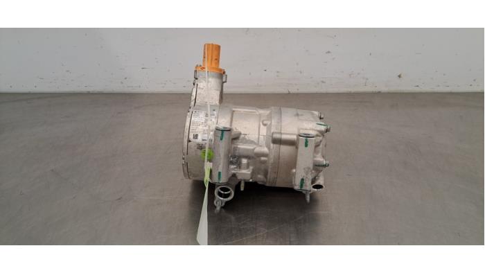 Pompe clim Peugeot 408