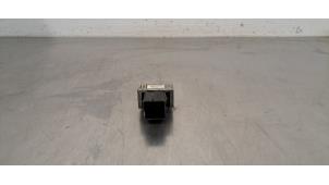 Gebruikte Relais Voorgloei Ford Kuga II (DM2) 2.0 TDCi 16V 163 4x4 Prijs € 24,20 Inclusief btw aangeboden door Autohandel Didier