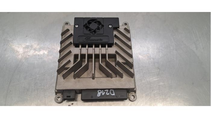 Amplificateur radio Mercedes C-Klasse