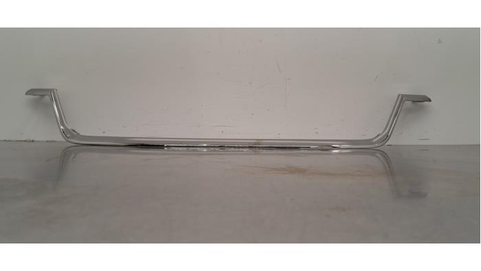 Grille Lijst Renault Express