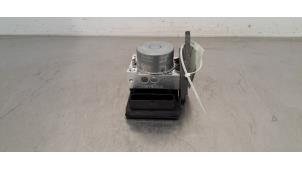 Gebruikte ABS Pomp Audi Q4 (F4B) 45 e-tron 82 kWh Prijs € 266,20 Inclusief btw aangeboden door Autohandel Didier