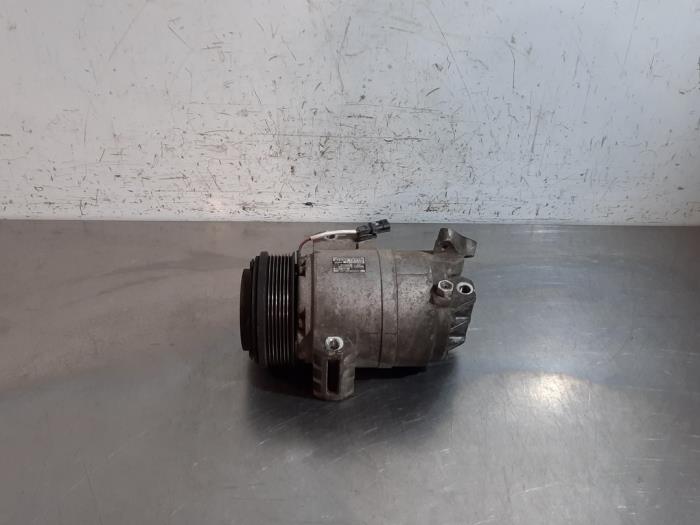 Pompe clim Renault Koleos