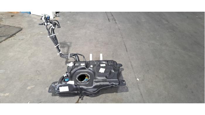 Réservoir de carburant Peugeot 408