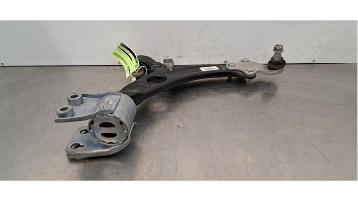 Bras de suspension avant droit Peugeot 3008 Bras de suspension avant droit Peugeot 3008