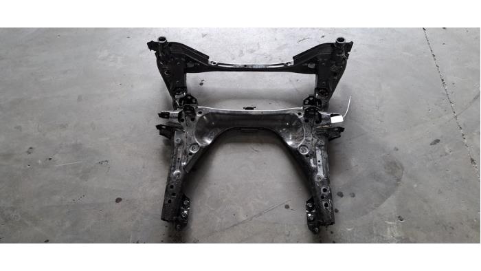 Subchasis Mazda CX-60