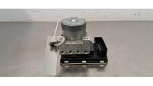 Gebruikte ABS Pomp Volvo V60 II (ZW) 2.0 D3 16V Prijs € 332,75 Inclusief btw aangeboden door Autohandel Didier