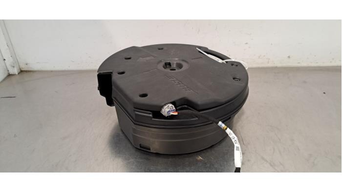 Caisson de graves Mazda CX-60
