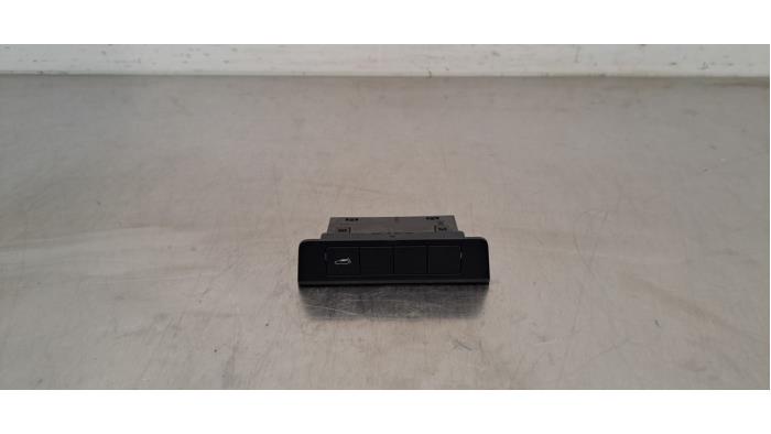 Commutateur hayon Mazda CX-60