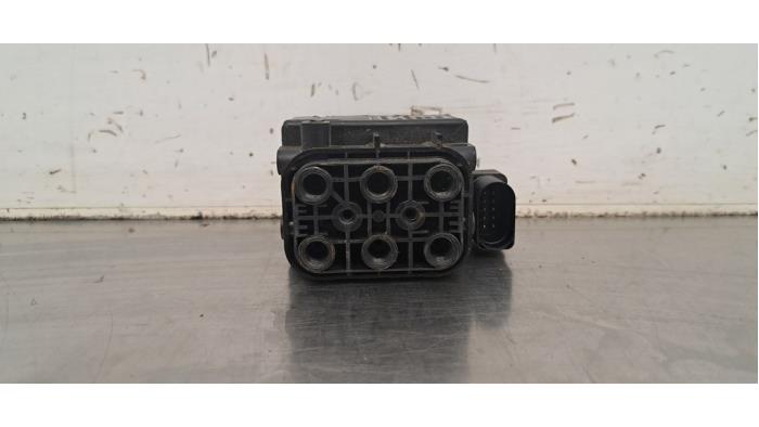 Luchtvering module Volvo XC60
