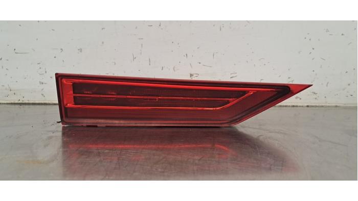 Feu arrière gauche Volvo XC60