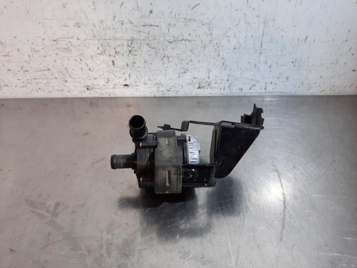 Extra waterpomp Renault Arkana