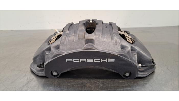 Etrier de frein (pince) avant droit Porsche Taycan