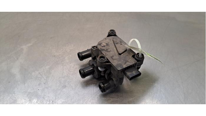 Robinet chauffage électrique Porsche Taycan