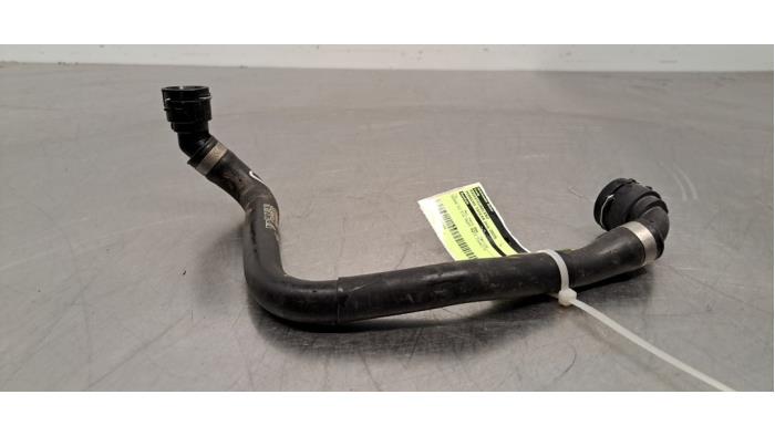 Radiateurslang Porsche Taycan Radiateurslang Porsche Taycan