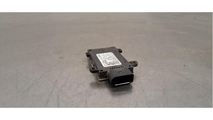 Radar sensor Porsche Taycan