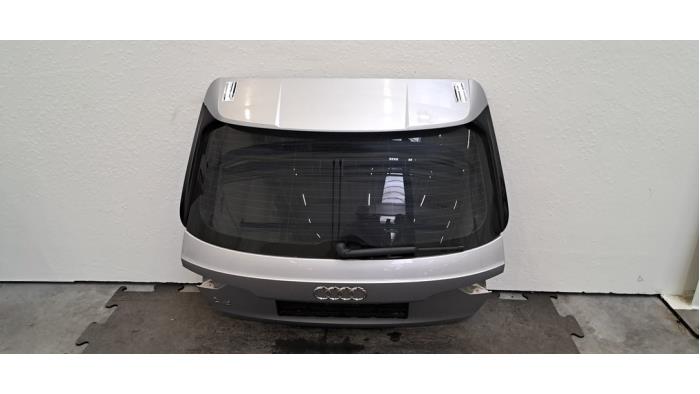 Hayon Audi A4