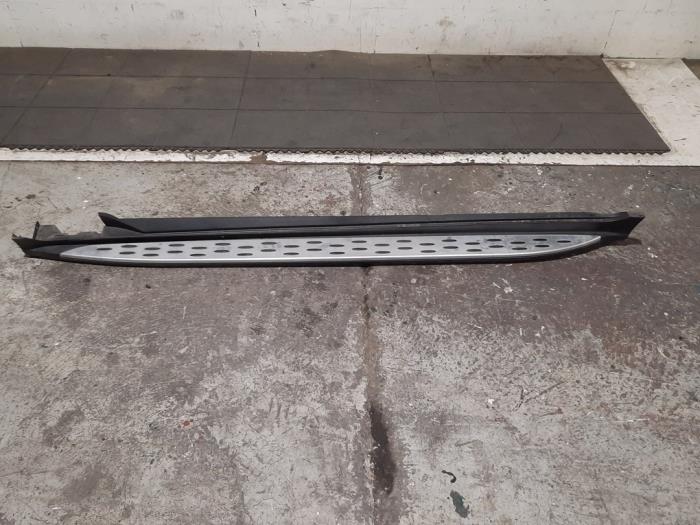 Treeplank links Mercedes GLC-Klasse