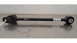 Gebruikte Draagarm rechts-achter Tesla Model Y (5YJY) Long Range,Performance Prijs € 60,50 Inclusief btw aangeboden door Autohandel Didier