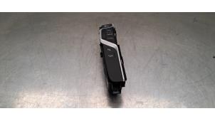 Gebruikte Schakelaar (diversen) BMW X3 (G01) xDrive 20d 2.0 TwinPower Turbo 16V Prijs € 133,10 Inclusief btw aangeboden door Autohandel Didier