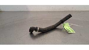 Gebruikte Koelwaterslang Mercedes EQC (N293) 400 4-Matic Prijs € 30,25 Inclusief btw aangeboden door Autohandel Didier