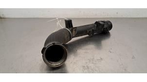 Gebruikte Intercooler Buis Volvo XC60 II (UZ) 2.0 T5 16V AWD Prijs € 66,55 Inclusief btw aangeboden door Autohandel Didier