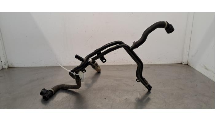 Tuyau radiateur Mercedes EQA Tuyau radiateur Mercedes EQA