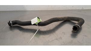 Gebruikte Radiateurslang Landrover Range Rover Sport (LW) 3.0 SDV6 Prijs € 30,25 Inclusief btw aangeboden door Autohandel Didier