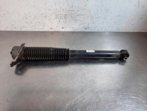 Gebruikte Schokdemper links-achter Hyundai Tucson (TL) 2.0 CRDi 16V High Power 4WD Prijs € 48,40 Inclusief btw aangeboden door Autohandel Didier